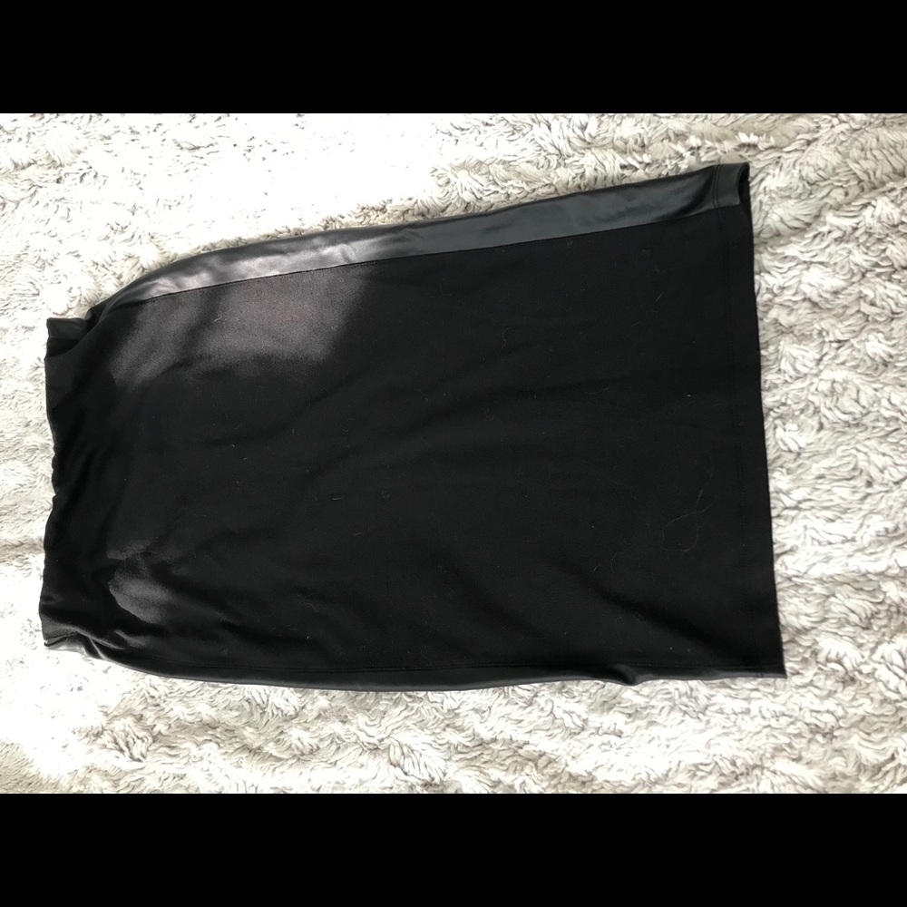 Black pencil skirt